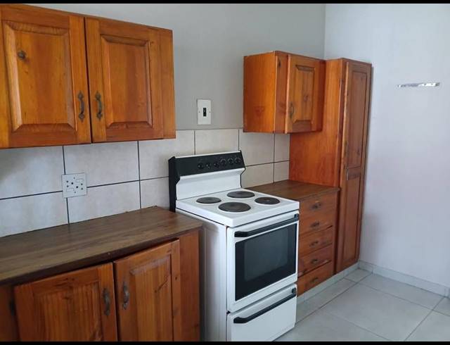 2 BEDROOM TOWNHOUSE FOR SALE IN THREE RIVERS